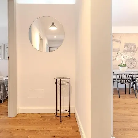 Blue 3 Spacious Family Apt, View & Parking *