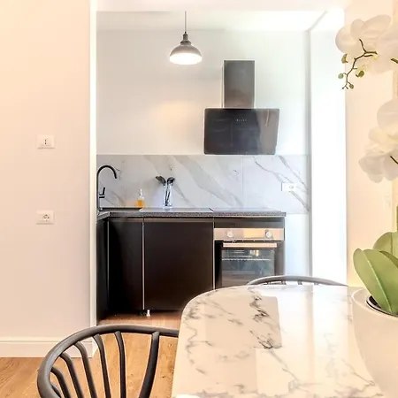 Blue Luxury Apt#3 *