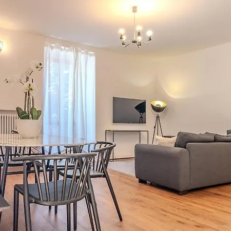 Blue Luxury Apt#3