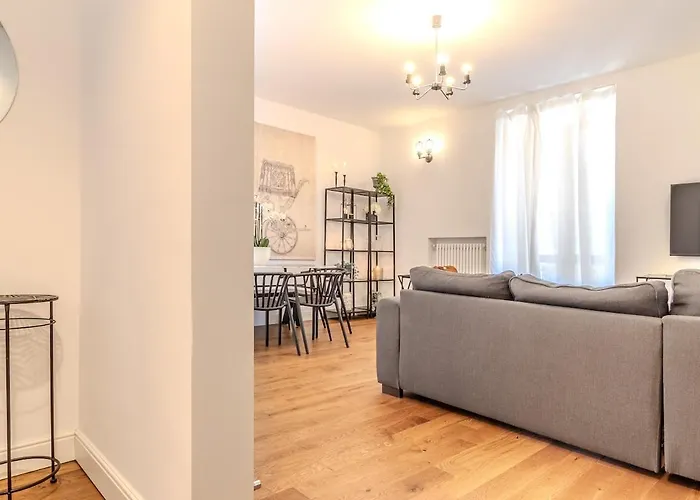 Blue Luxury Apt#3 * קומו