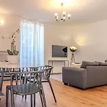 Blue 3 Spacious Family Apt, View&parking